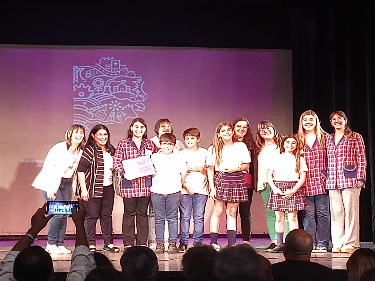 El proyecto “40 años de Malvinas” por alumnos de la Escuela República Argentina fue elegido como el mejor de la provincia de Buenos Aires