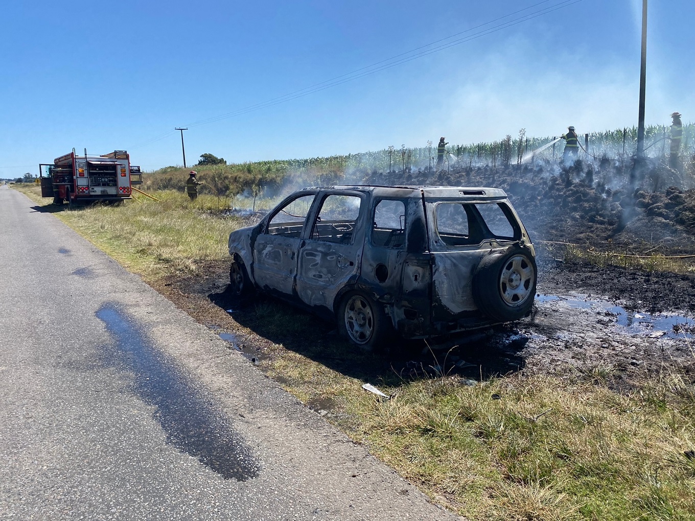 Una Ford EcoSport se prendió fuego en Ruta Provincial 55
