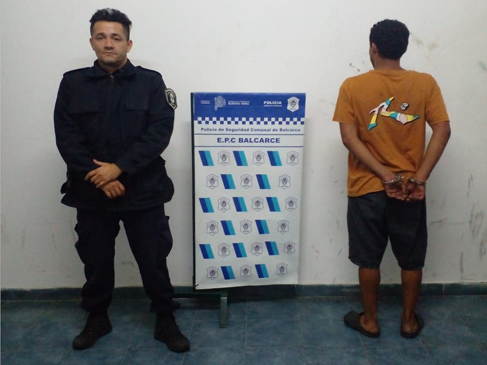 Robaron 16.500 pesos en Plaza Libertad y fueron detenidos