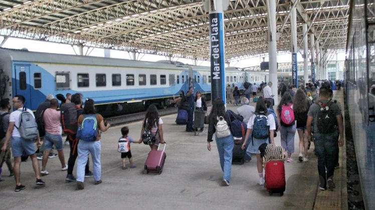 Más de 28 mil argentinos viajaron en tren por Semana Santa: Mar del Plata fue el destino más elegido