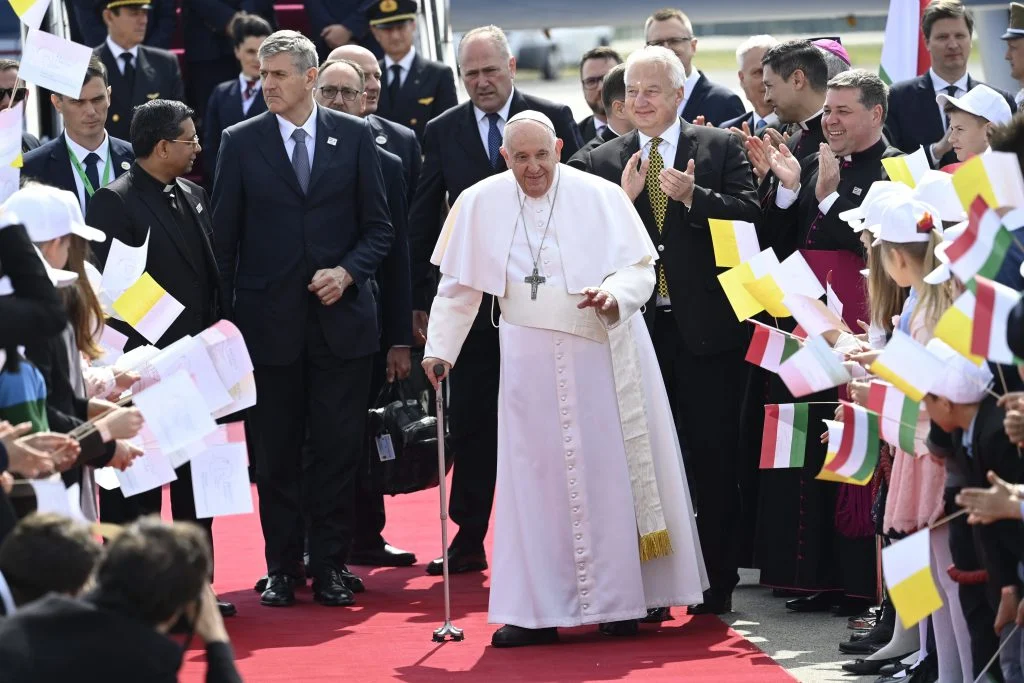 El papa carga contra quien presume “del insensato derecho al aborto”