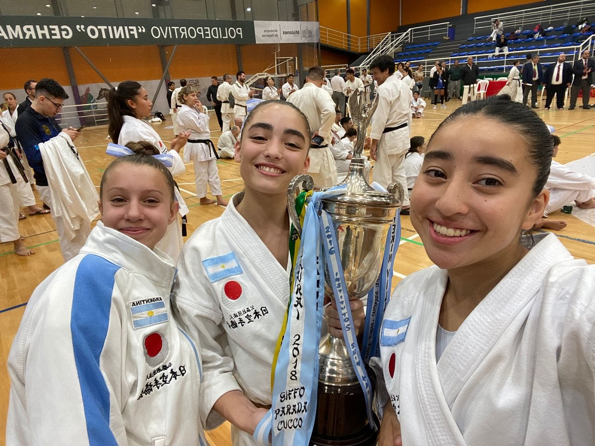 Importantes logros consiguieron balcarceñas en la 48° edición de la Copa Itaya de Karate en Posadas
