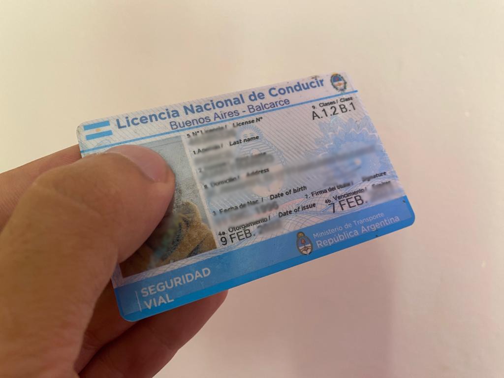 La Defensoría bonaerense pide que las personas con multas igual puedan renovar su licencia
