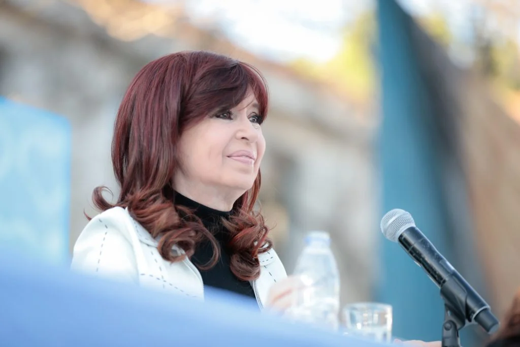 Sobreseyeron a Cristina Kirchner en la causa por la Ruta del dinero K