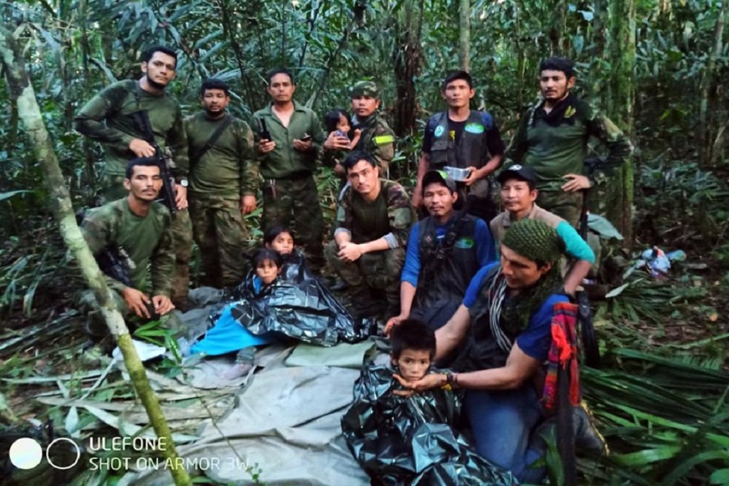 Milagroso rescate de 4 niños perdidos 40 días en la selva amazónica tras un accidente aéreo