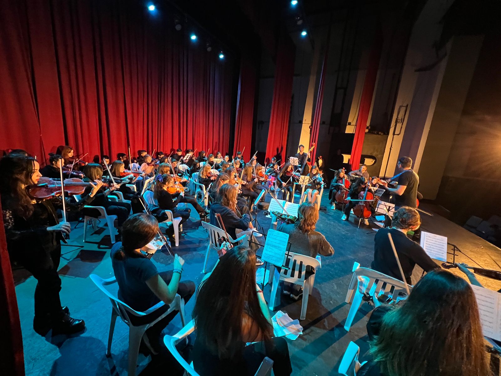 La Orquesta Infanto Juvenil celebró el aniversario de la ciudad con un emocionante concierto