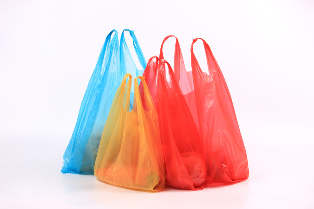 La venta de bolsas de plástico en el Reino Unido cayó más de un 98% desde 2014
