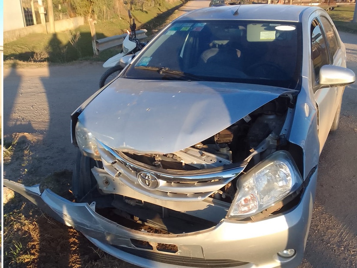 Accidente en 107 y 40: Un vehículo secuestrado por falta de licencia y VTV