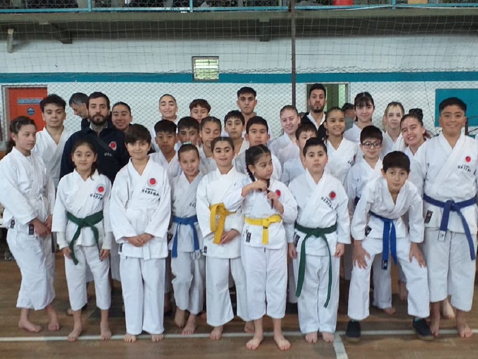 Más de 20 podios de Karate logró Shotokan Balcarce