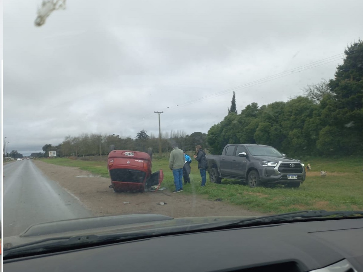 Volcó un auto en la ruta provincial 55: Sin heridos