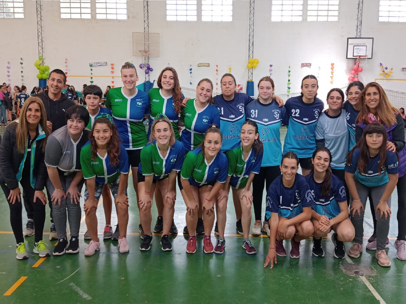 Estudiantina: El "nacio" se impuso en Handball y la Secundaria N° 2 en Tejo
