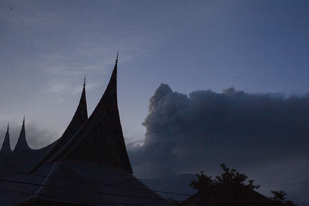 Ya son 22 los muertos por la erupción del volcán Marapi en Indonesia