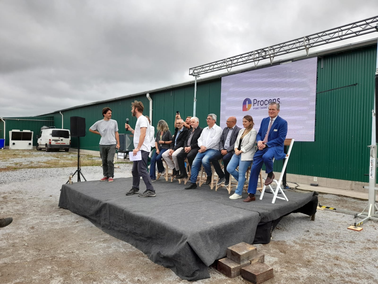 Proncens inauguró en Balcarce la primera bioplanta de cría de insectos para consumo animal