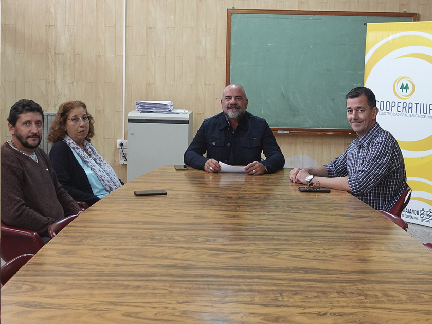 Mario Sotelo se reunió con el nuevo delegado de Napaleofú, Sergio Migueliz
