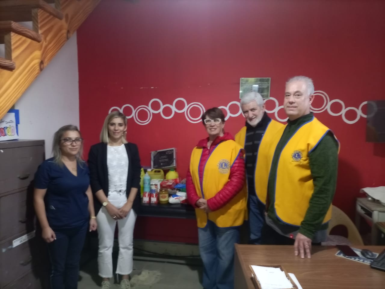Club de Leones realizó donaciones al Hogar Ernesto L. Pintos y socorristas de la ciudad