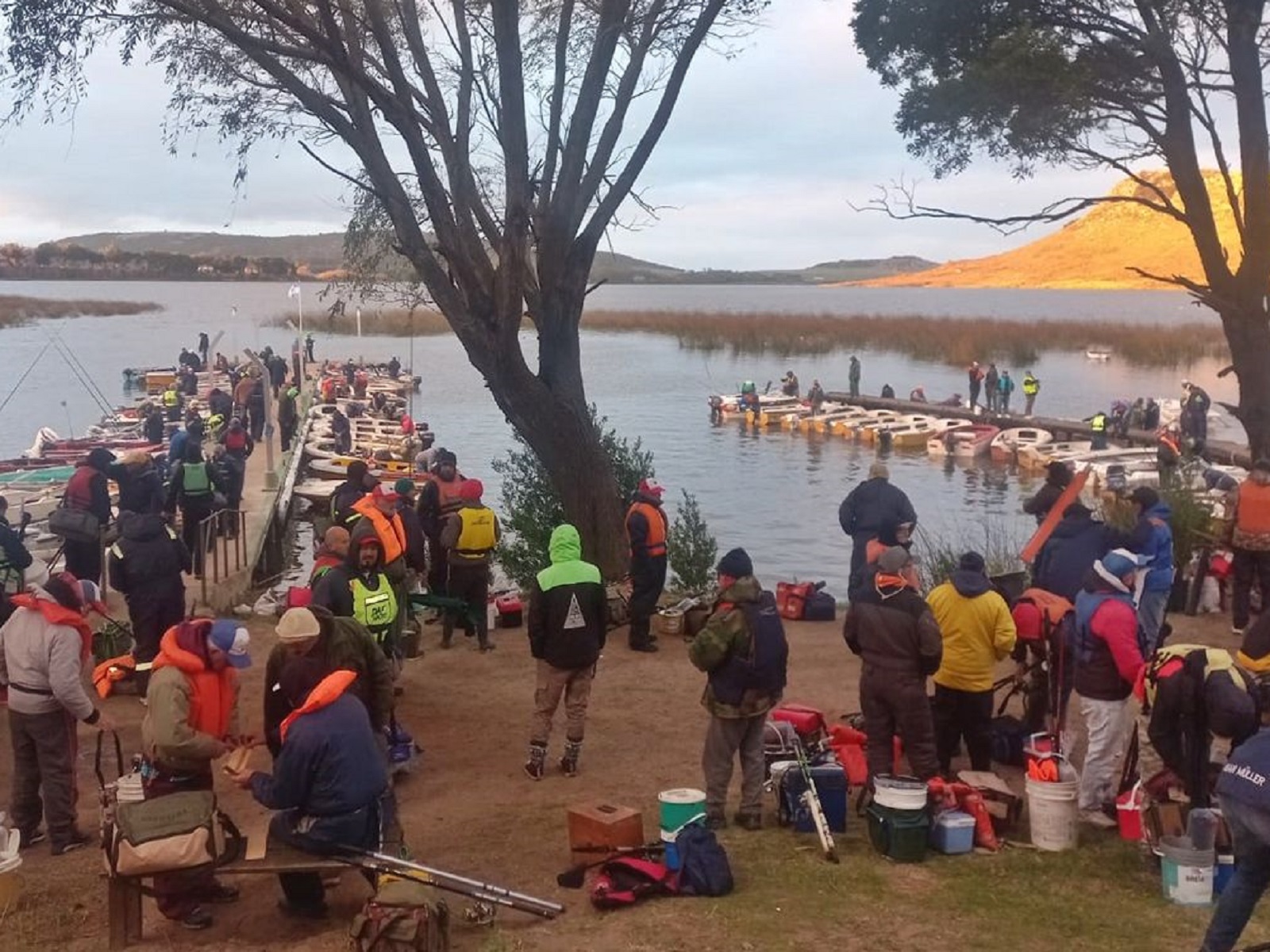 Se realizó el Torneo provincial de pesca del pejerrey en Laguna Brava