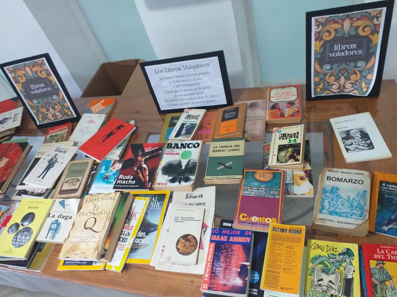 “Libros Voladores” en la Casa del Bicentenario: Un Espacio de intercambio para los amantes de la lectura