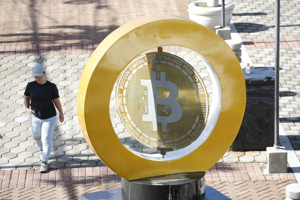 Bitcoin y más allá: la ola cripto que está cambiando América Latina
