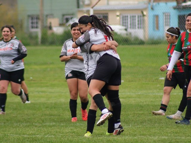 Femenino: fecha uno clausura
