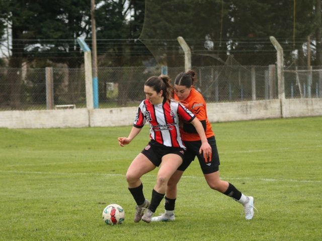 FEMENINI: SEMI APERTURA
